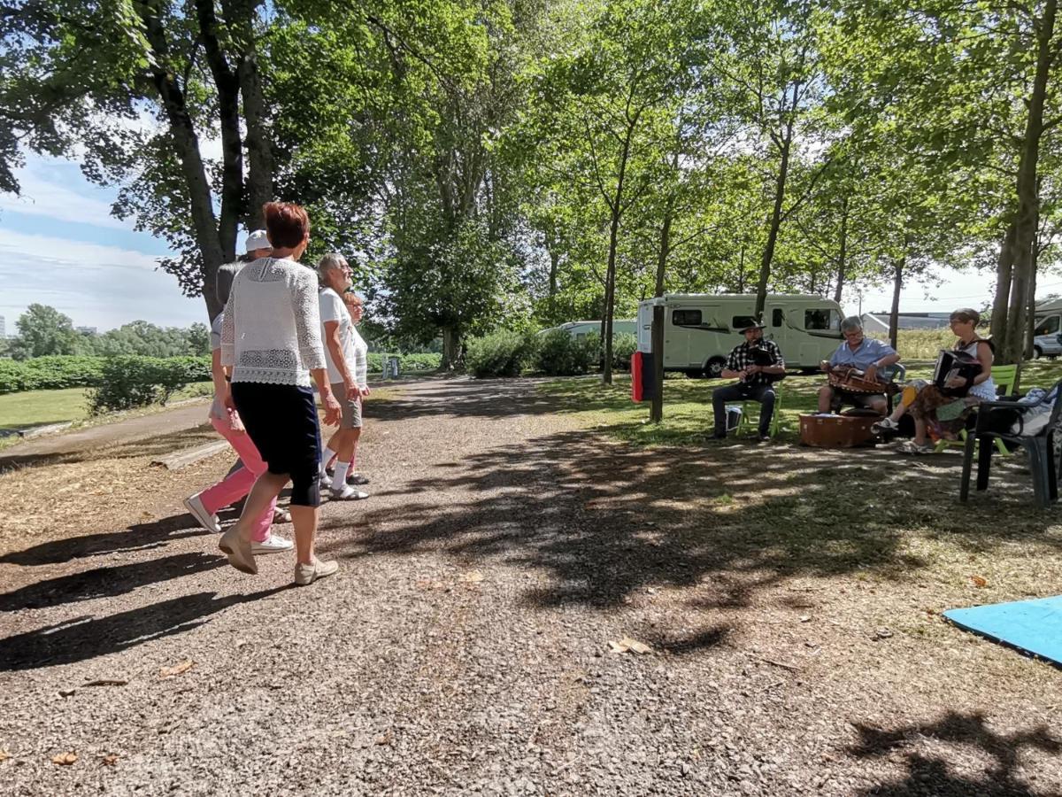 Camping De Nevers Ngoại thất bức ảnh